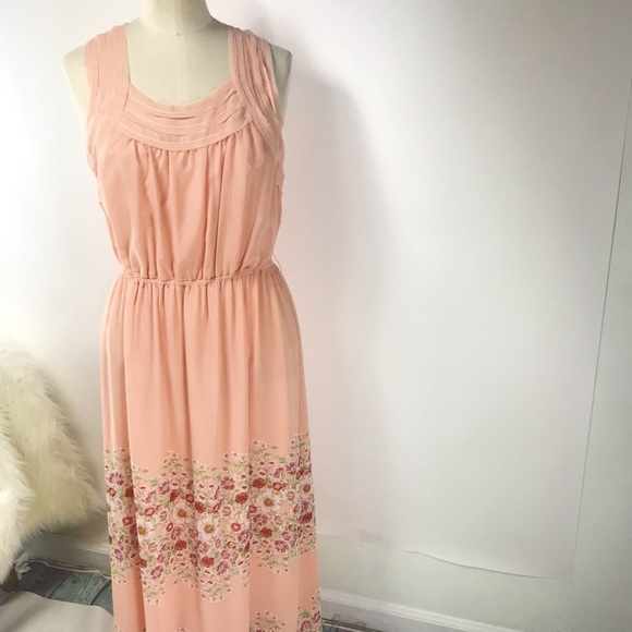 Chelsea & Violet Dresses & Skirts - Chelsea & Violet Floral Maxi Dress
